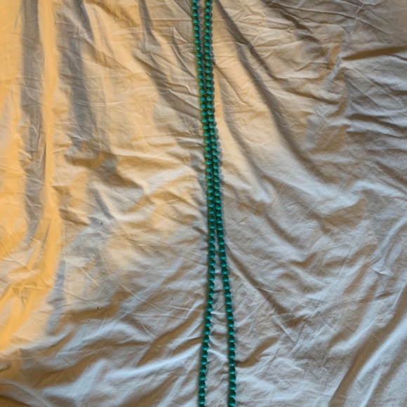 Gorgeous turquoise strand necklace - Picture 2 of 3